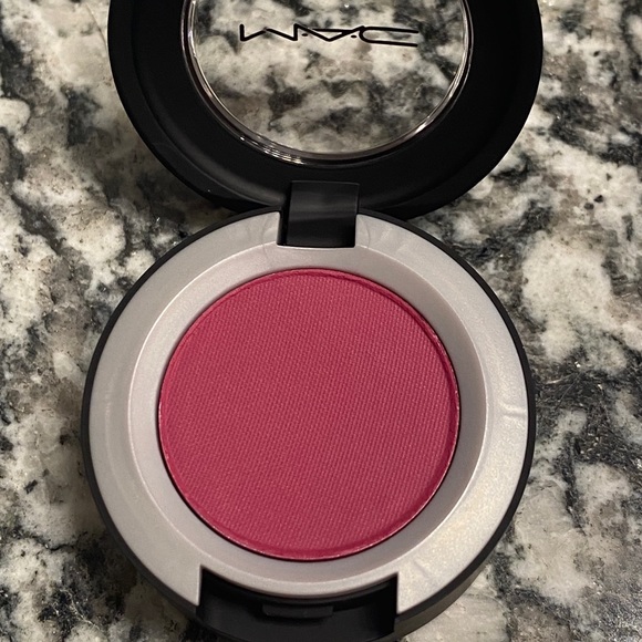 MAC Lens Blur eyeshadow NEW .05oz. - Picture 5 of 10